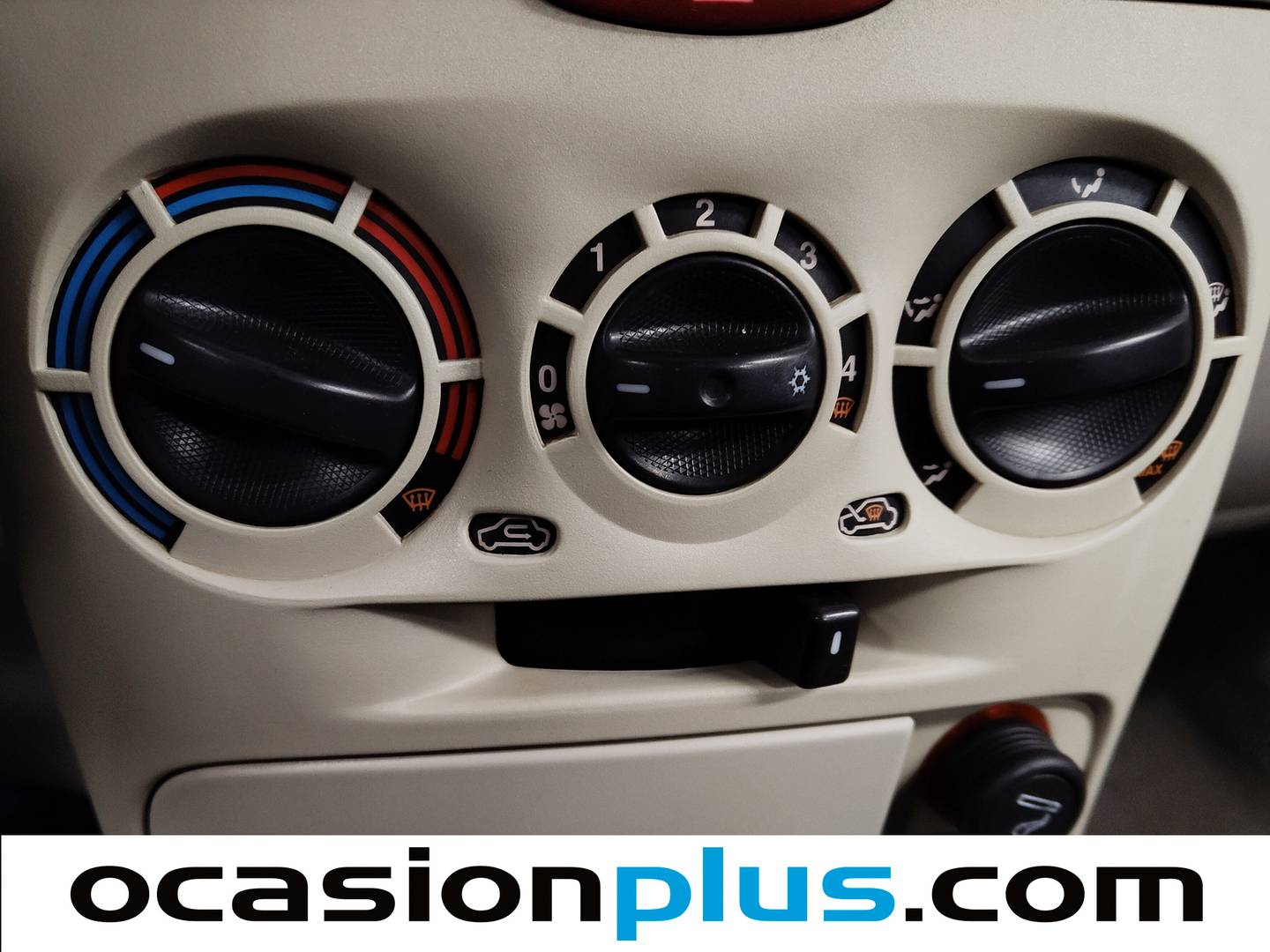 Extras y acabados del Fiat Punto Fiat Punto 1.4 16v Dynamic  (95 CV)