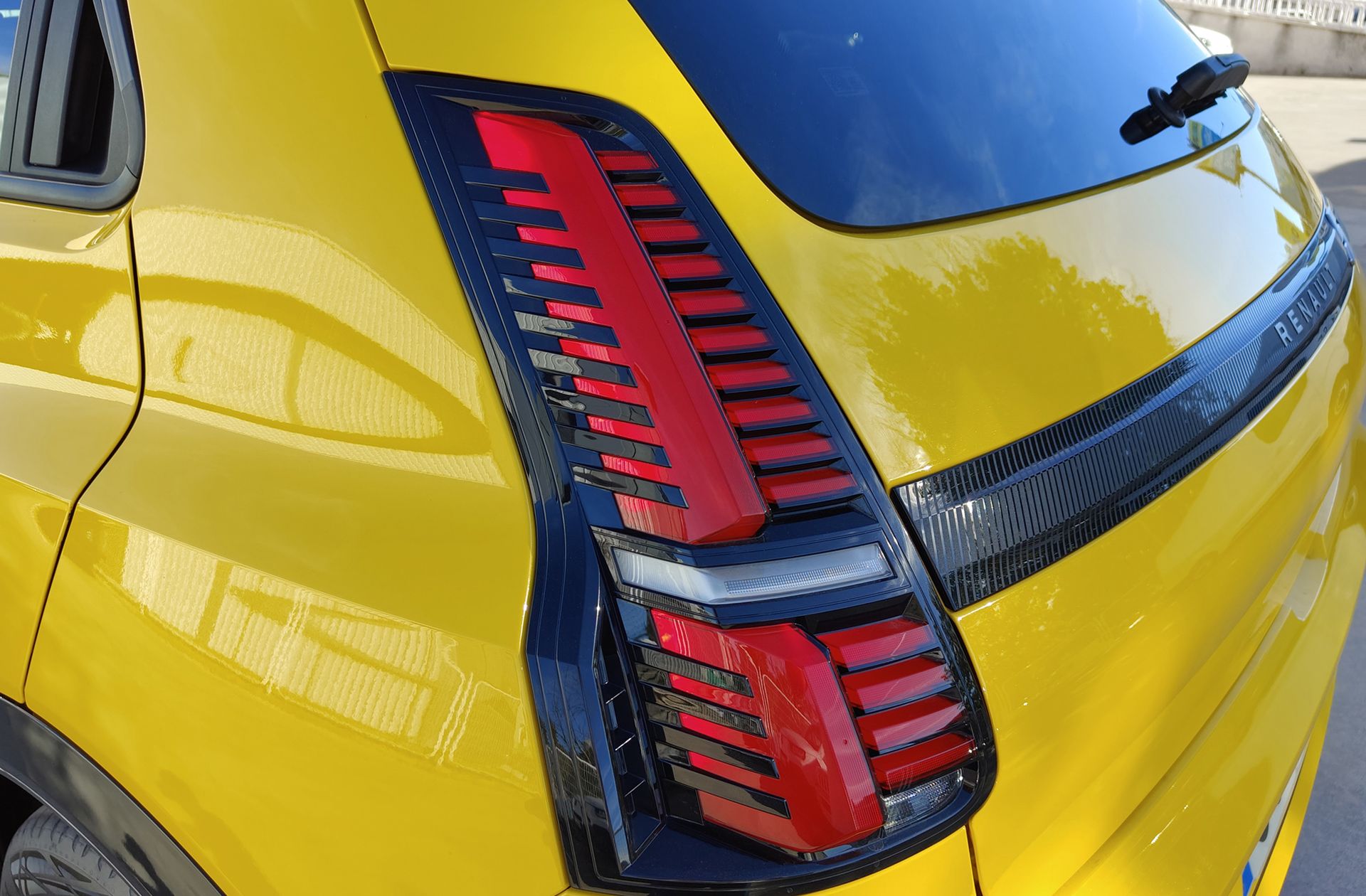 Renault 5 Iconic Cinq Autonomía Confort - foto 17