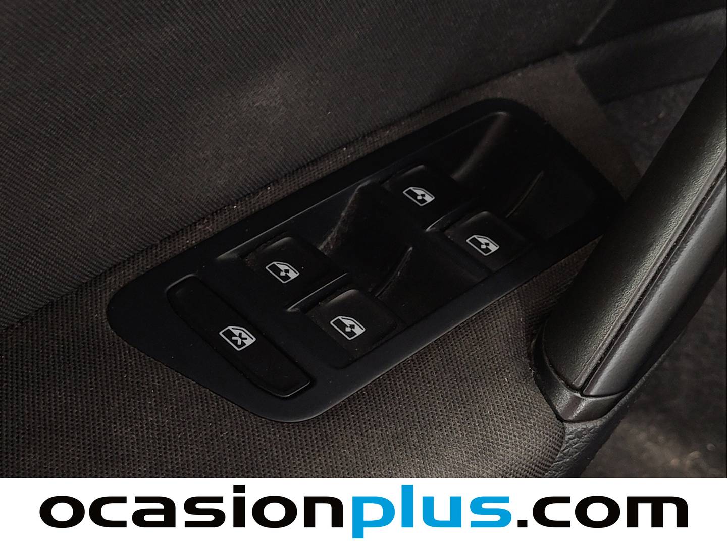 Volkswagen Golf Volkswagen Golf Business & Navi 1.6 TDI (115 CV) DSG 2017
