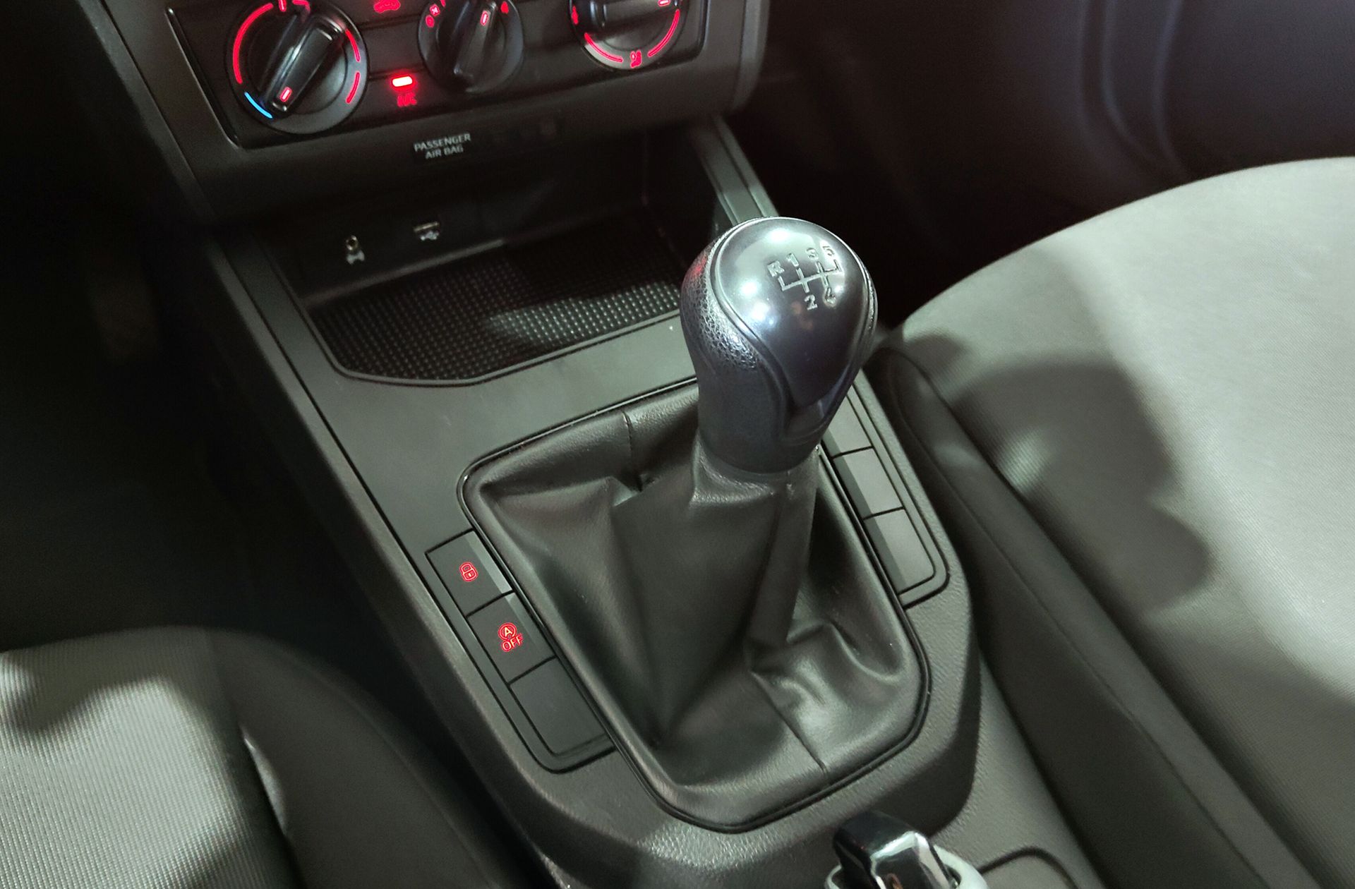 SEAT Ibiza 1.0 Reference Plus - foto 5