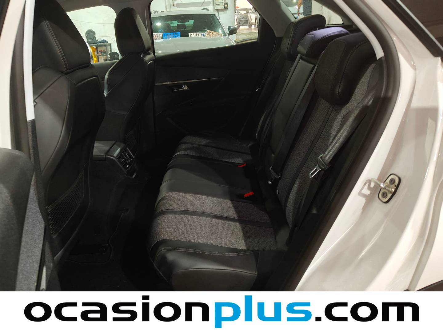 Foto asientos traseros Peugeot 3008 Peugeot 3008 BlueHDI 120 Allure EAT6 (120 CV)