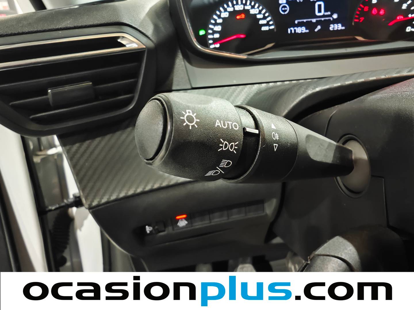 Peugeot 208 Peugeot 208 BlueHDi 100 Active (100 CV) manual