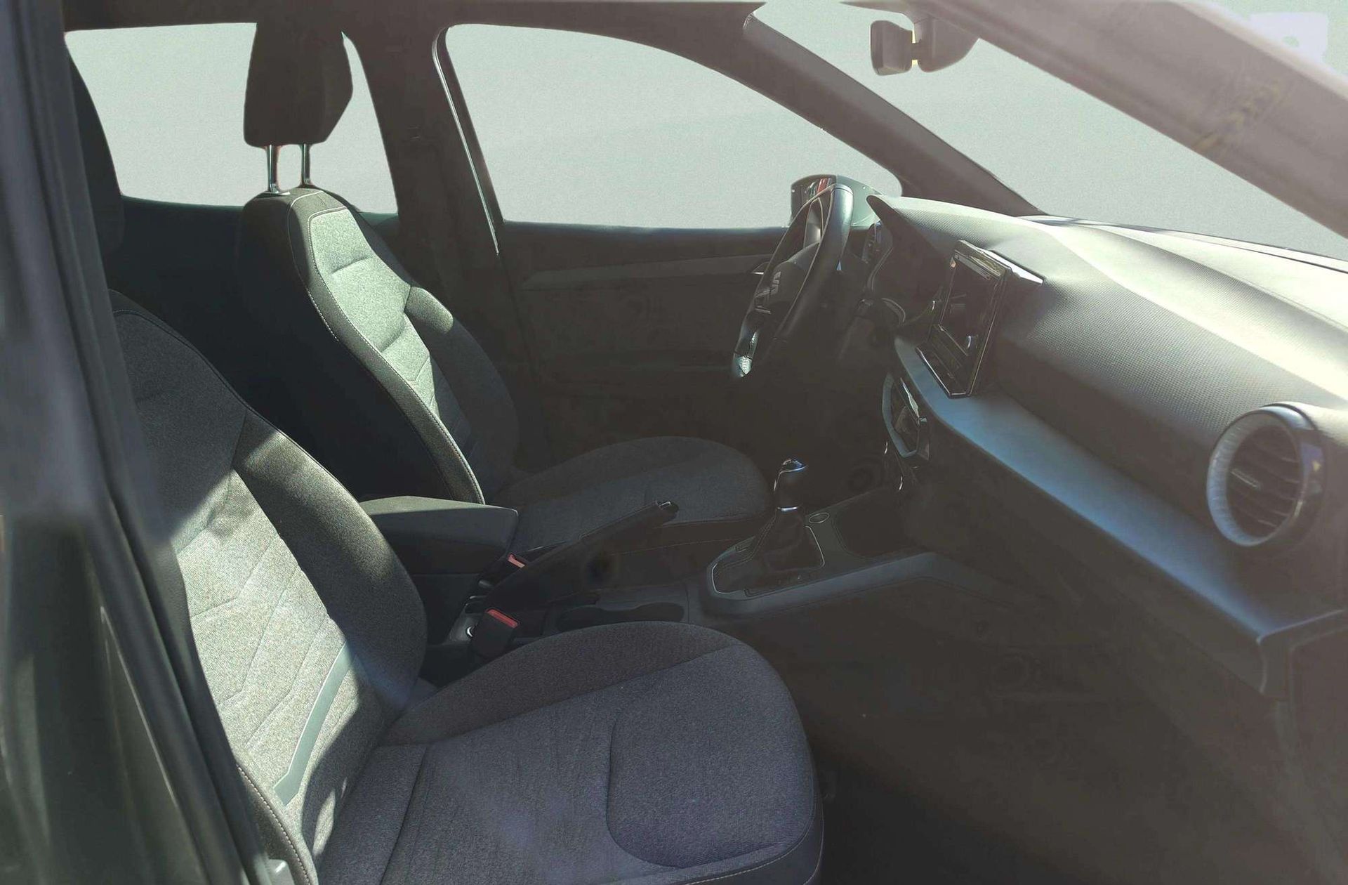 SEAT Arona 1.0 TSI Xperience Special Edition - foto 17