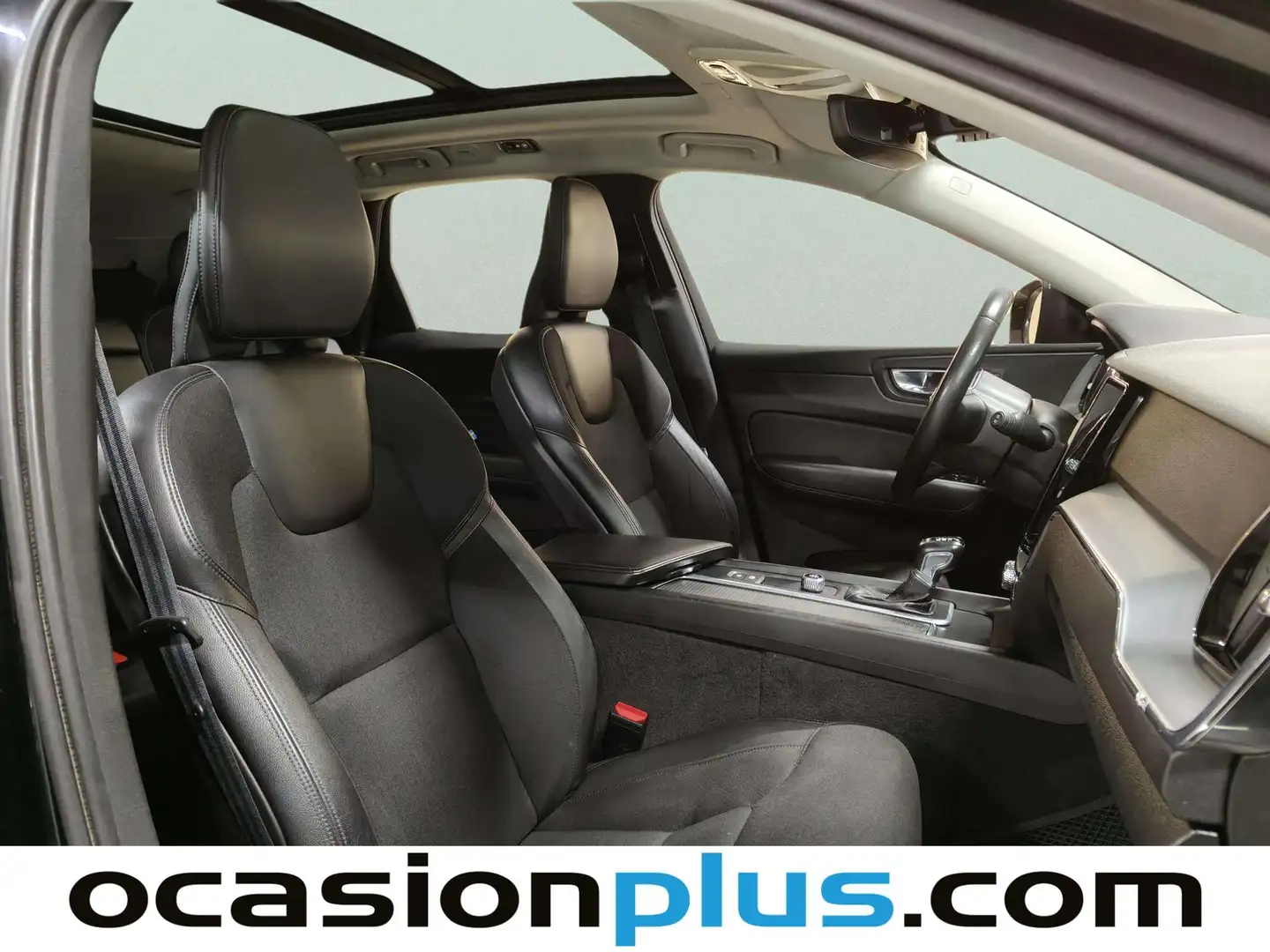 Foto Volvo XC60 Volvo XC60 2.0 T4 Momentum Auto (190 CV)