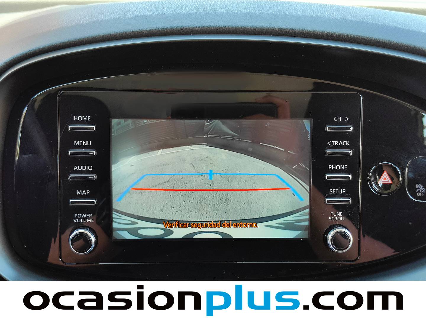 Extras y acabados del Toyota Aygo X Cross Toyota Aygo X Cross 1.0 VVT-I Play (72 CV)