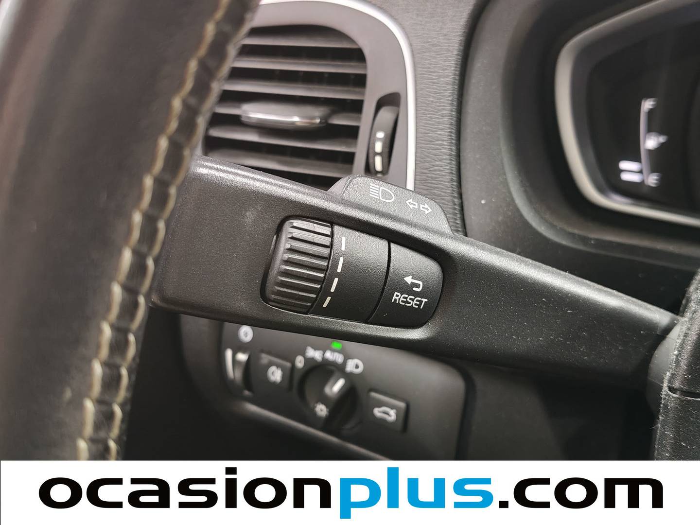 Extras del Volvo V40 Volvo V40 D2 R-Design Momentum (120 CV)