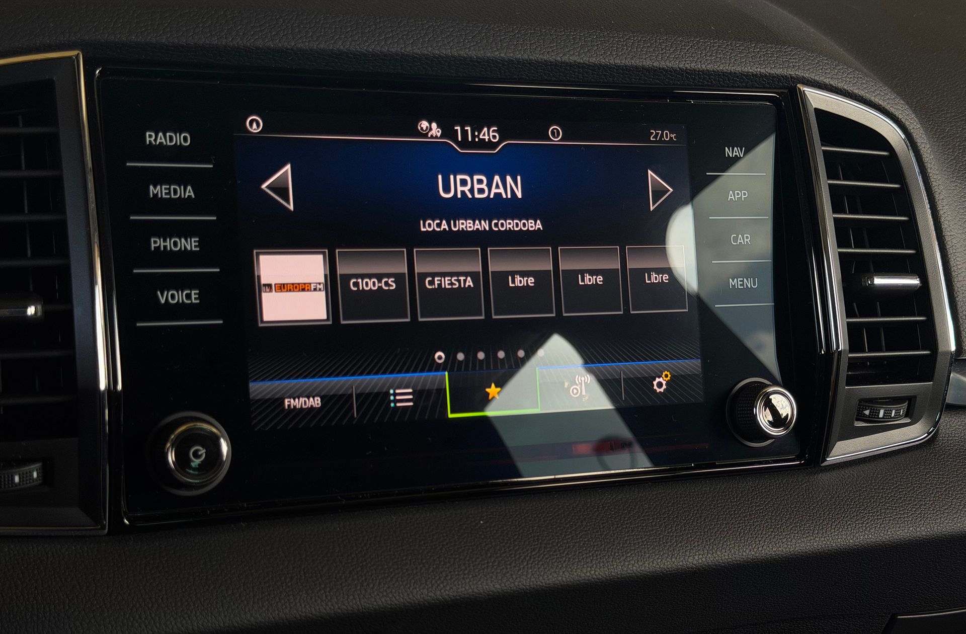 Škoda Karoq 1.0 TSI Ambition - foto 33