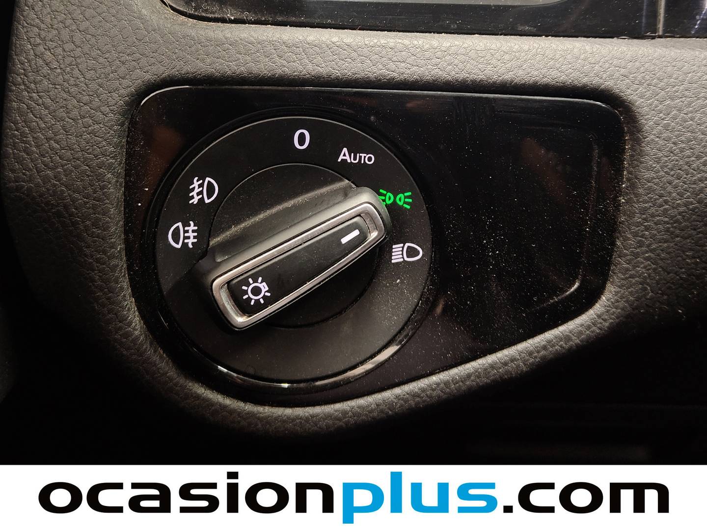 Equipamiento del Volkswagen Golf Volkswagen Golf Sport 1.6 TDI BMT (110 CV)