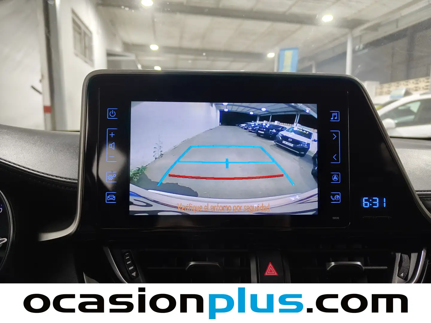 Foto Toyota C-HR Toyota C-HR 1.8 125H Advance (122 CV)