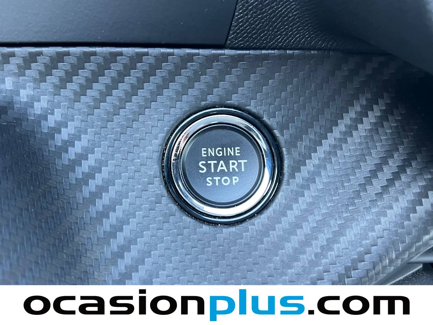 Foto Peugeot 2008 Peugeot 2008 Allure Hybrid eDCS6 (136 CV)