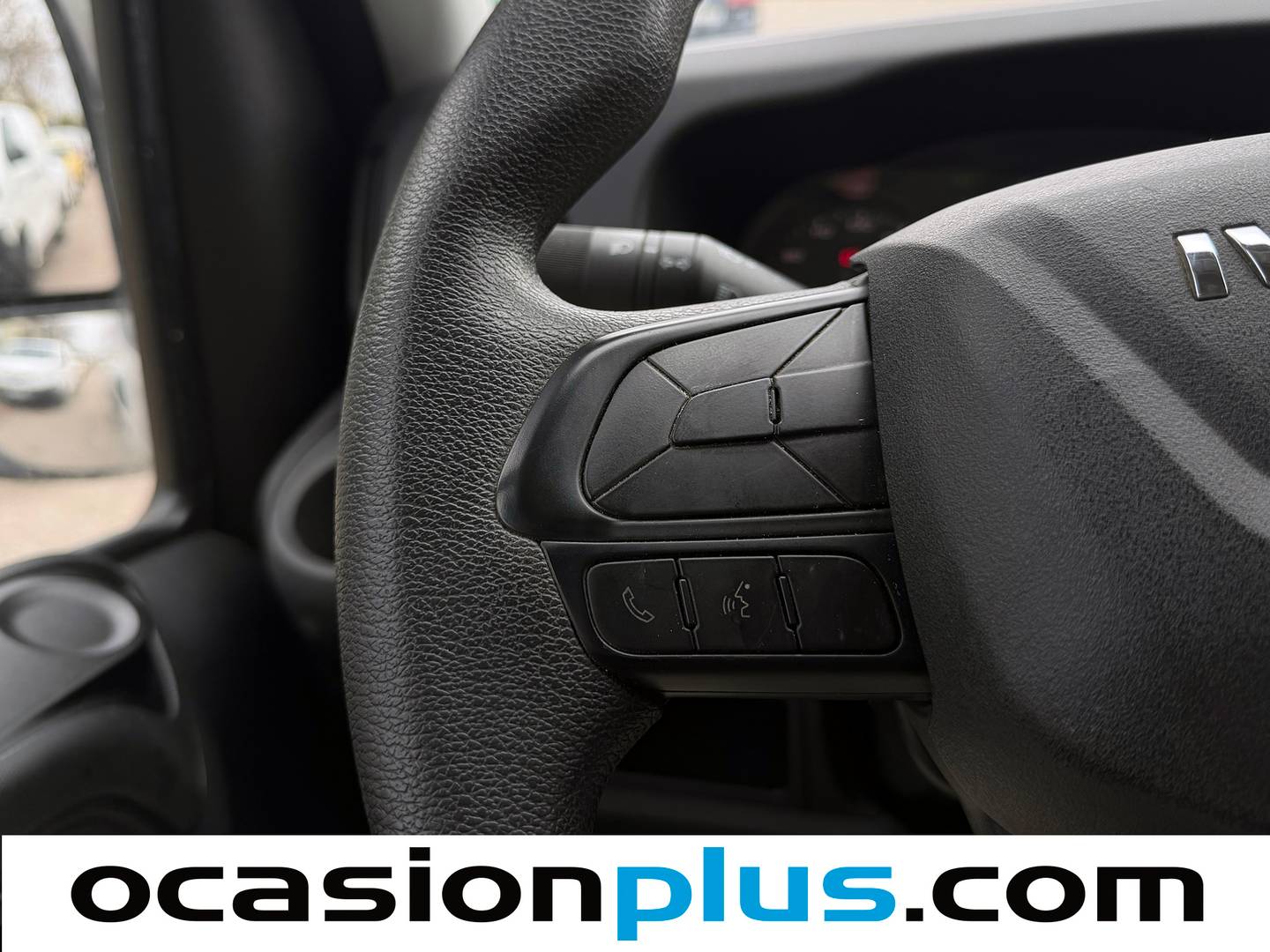 Extras y acabados del Iveco Daily Iveco Daily Furgon 35S 16 V 3520L/H2 (156 CV)