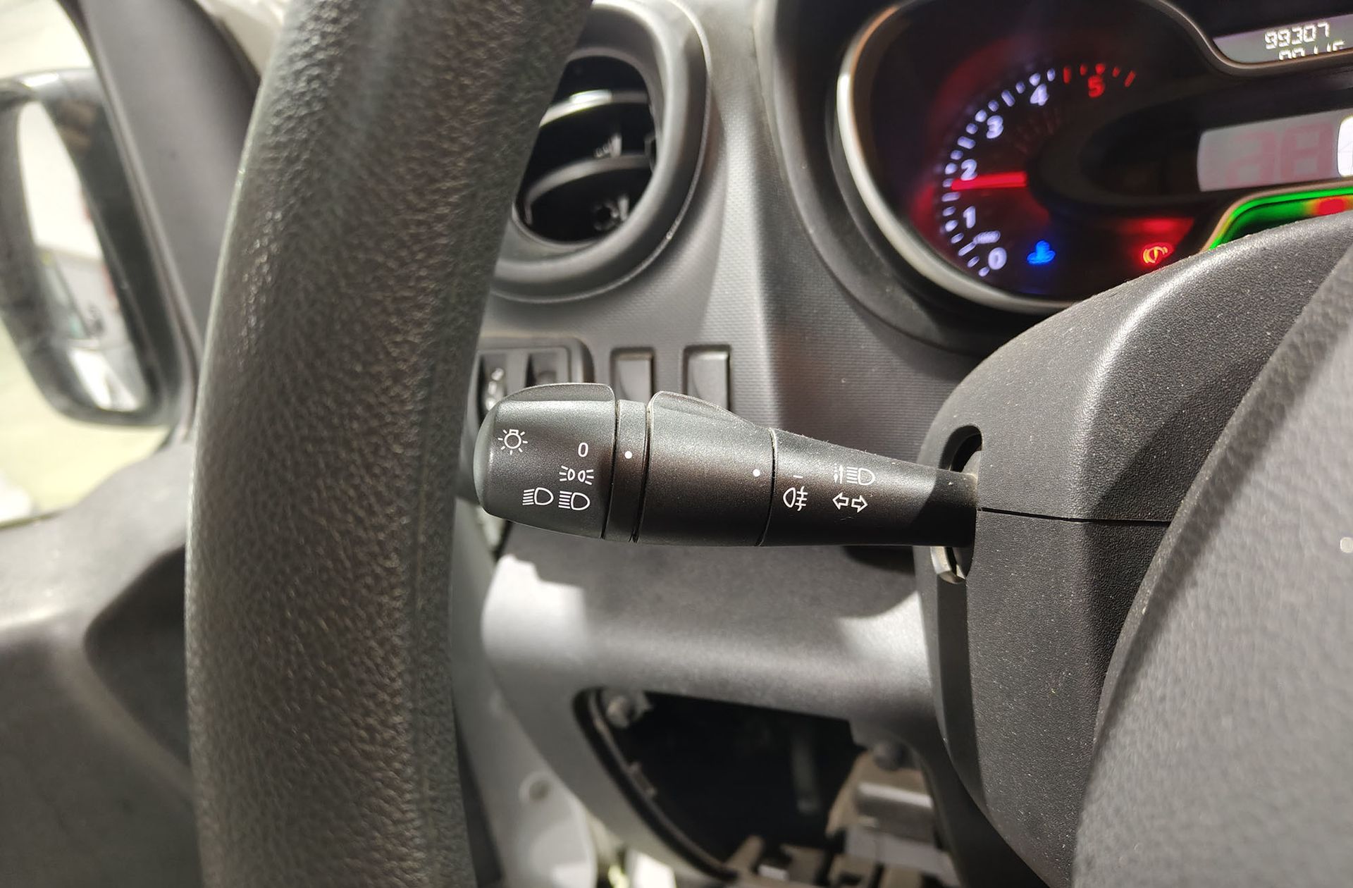 Nissan NV300 2.0 dCi L1H1 1T Optima - foto 15