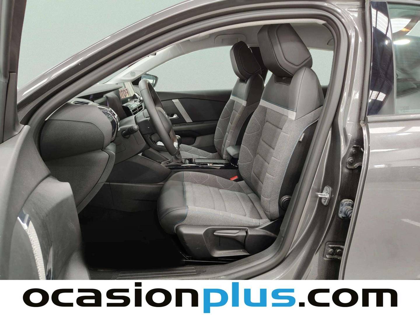 Foto asientos delanteros Citroën C4 Citroen C4 PureTech 130 S&S 6v Plus (131 CV)