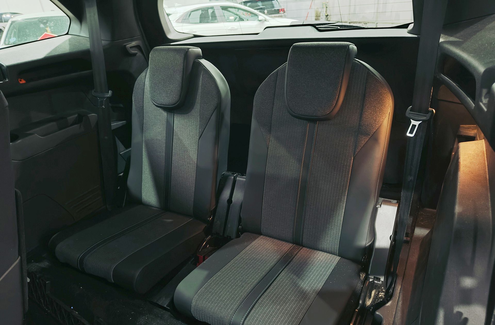 Peugeot 5008 PureTech 130 Allure Pack EAT8 7 plazas - foto 7