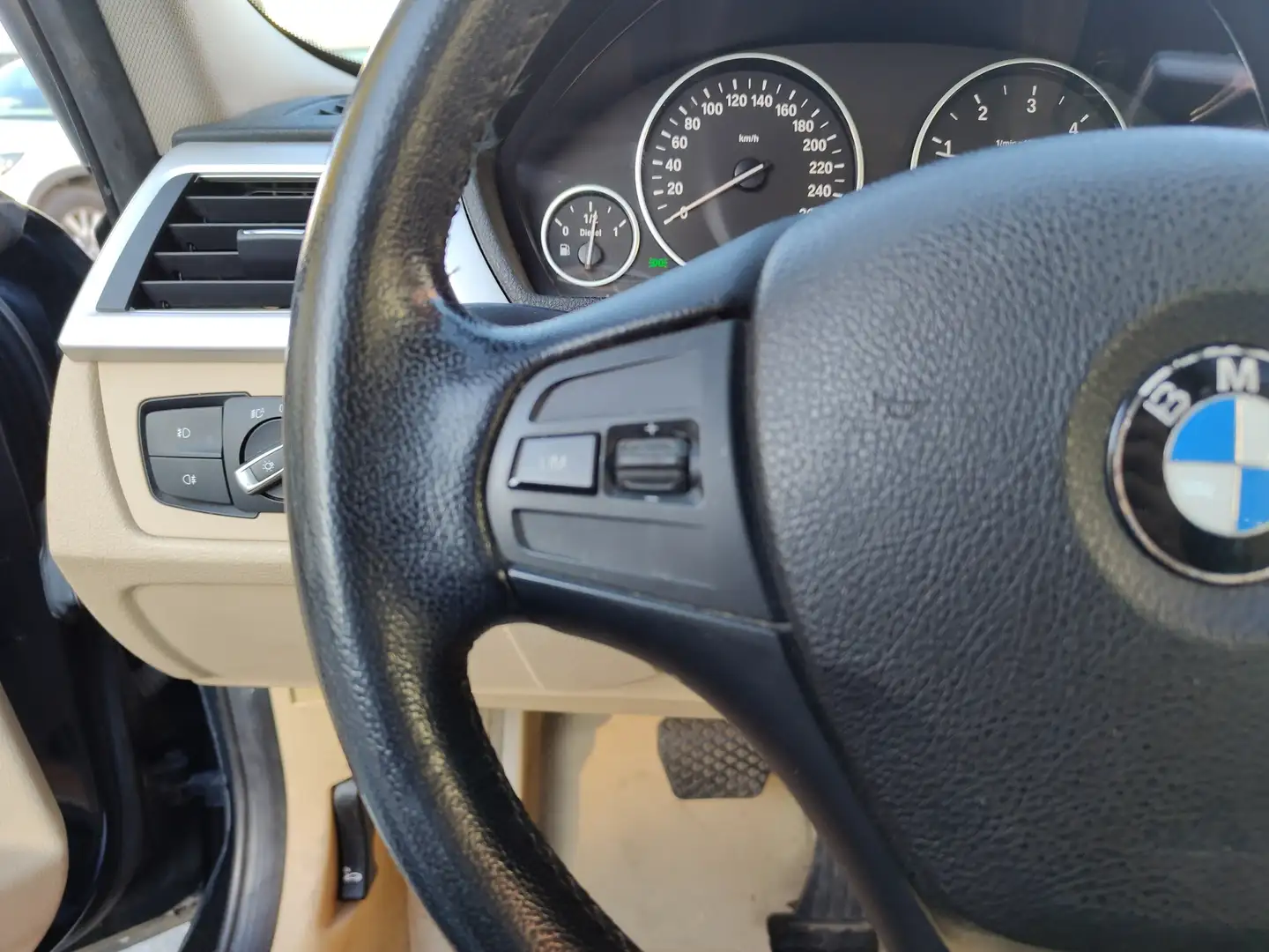 Foto BMW Serie 3 BMW Serie 3 318d (143 CV)