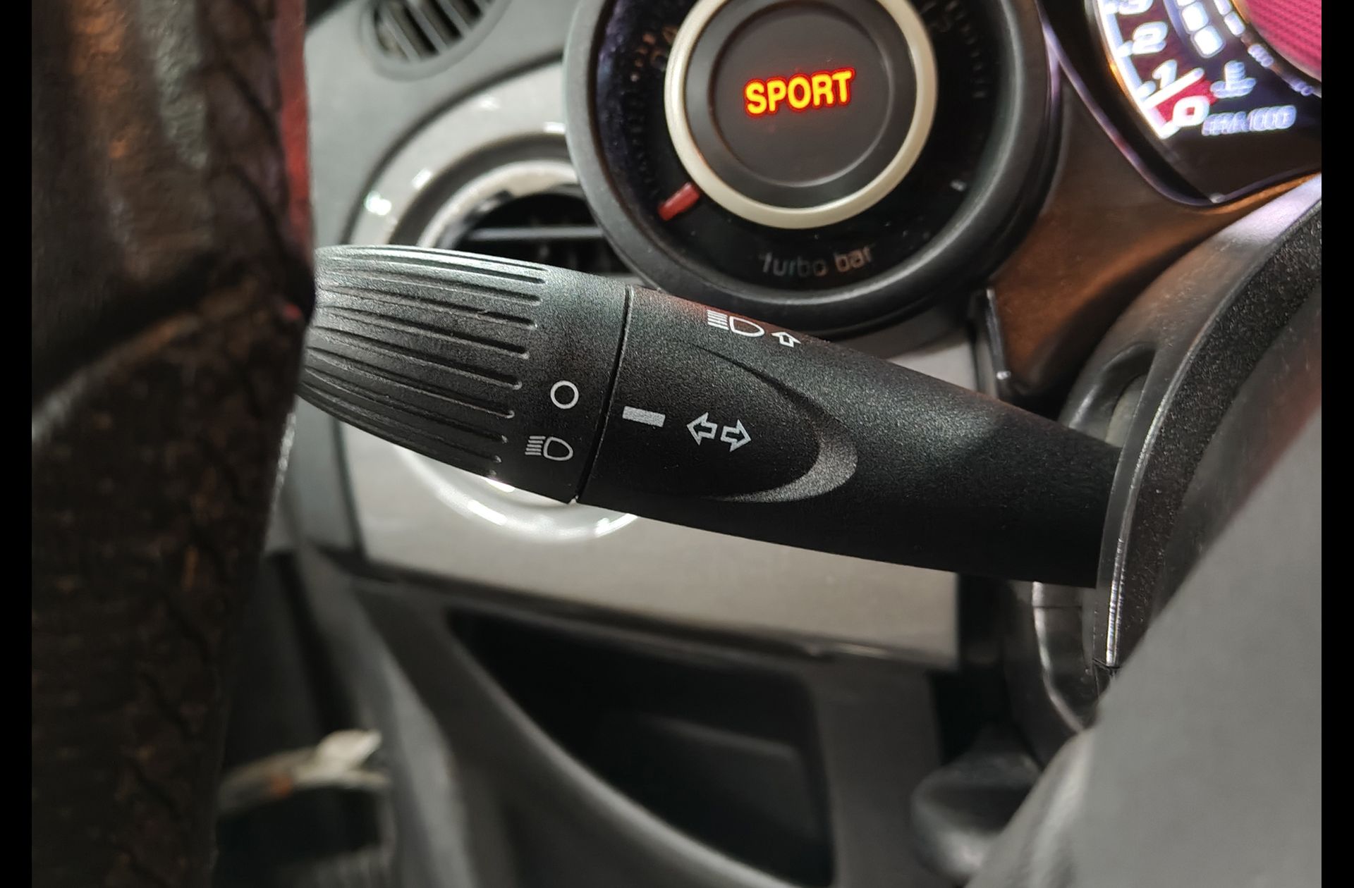 Abarth 500 1.4 16v T-Jet - foto 18
