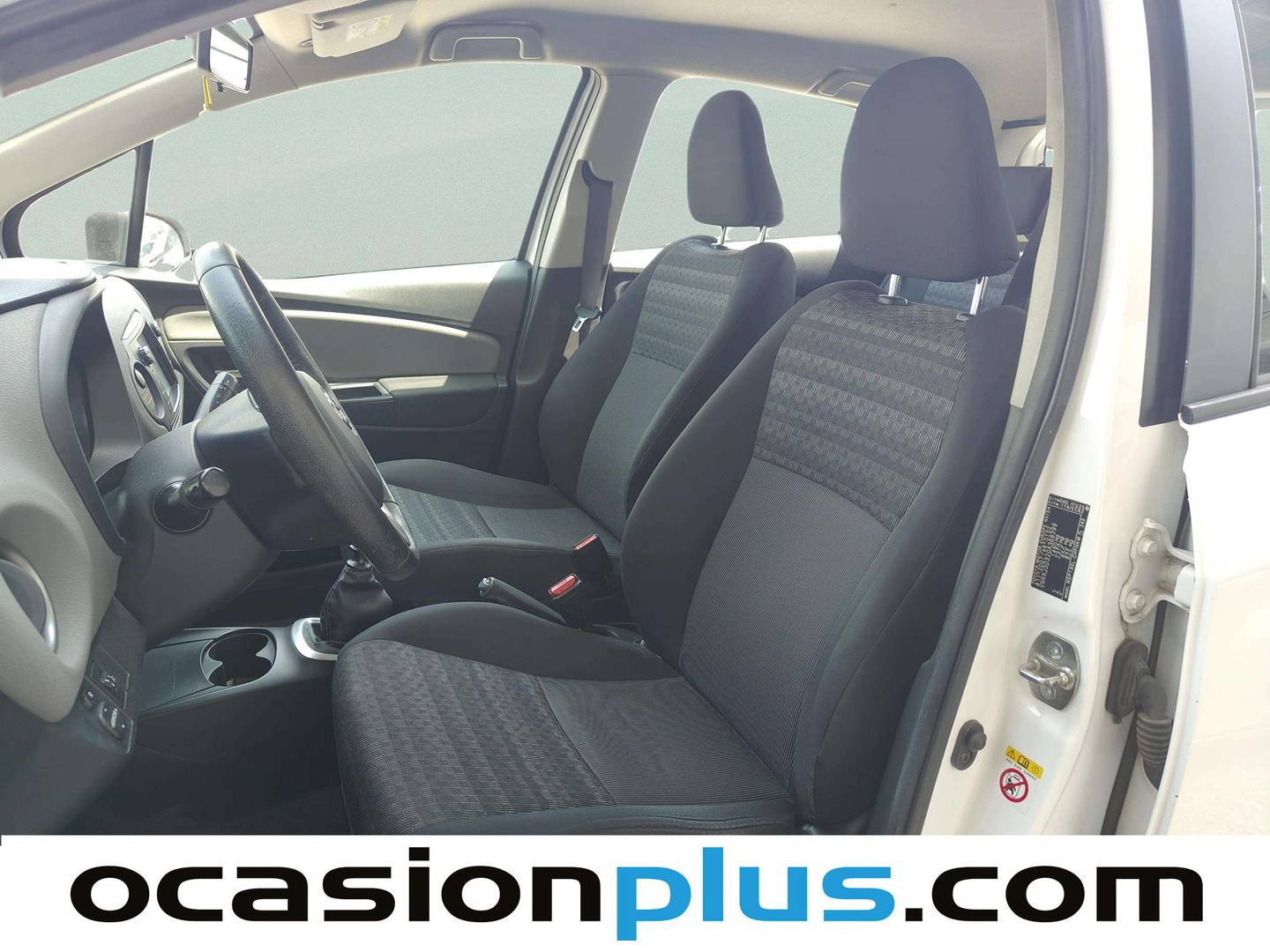 Foto asientos delanteros Toyota Yaris Toyota Yaris 1.3 100 Active (99 CV)