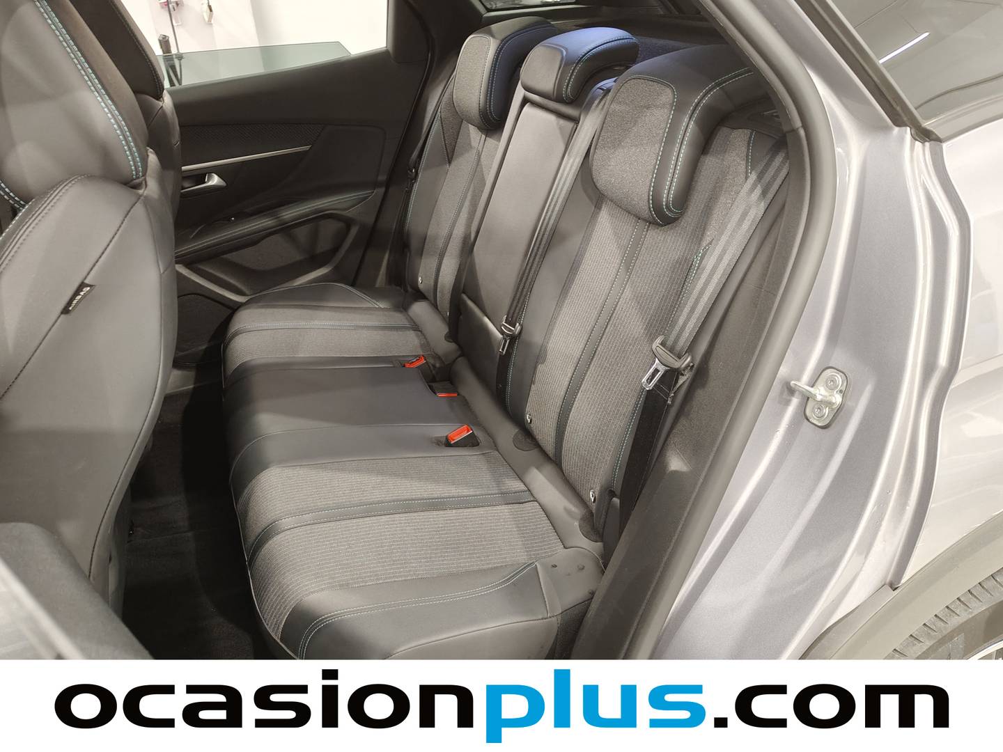 Foto Peugeot 3008 Peugeot 3008 PureTech 130 S&S Allure EAT8 (130 CV)