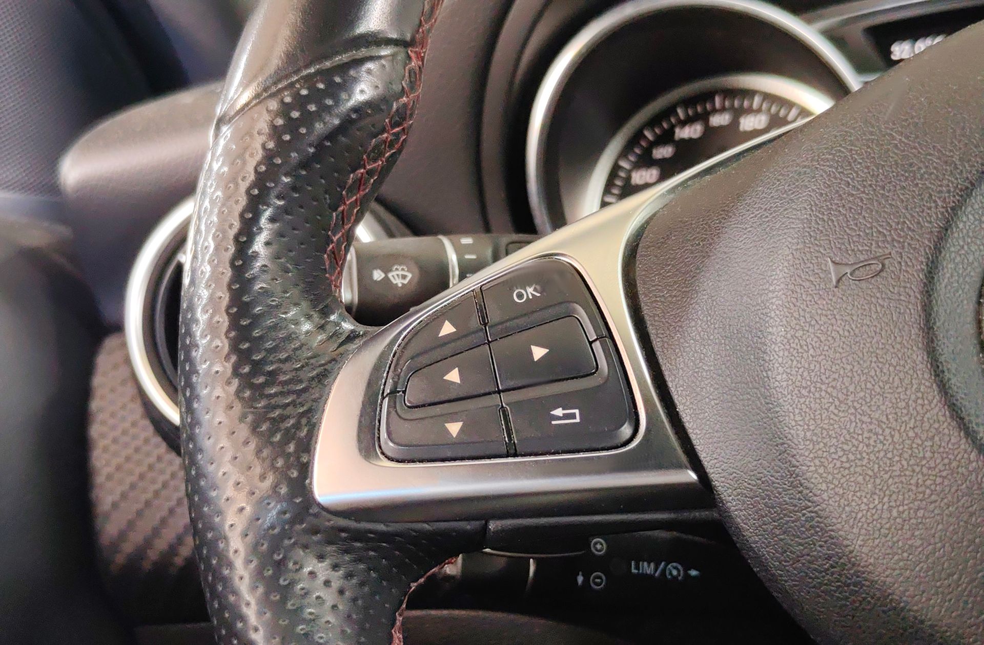 Mercedes-Benz Clase A 200 d Pack AMG - foto 24