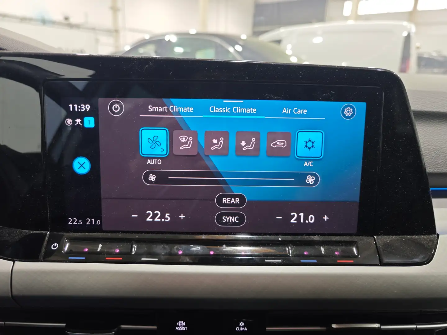 Foto Volkswagen Golf Volkswagen Golf Life 2.0 TDI (115 CV)