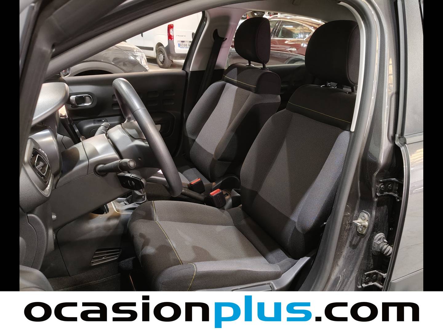 Foto asientos delanteros Citroën C3 Citroën C3 BlueHDi 100 S&S C-Series (102 CV)