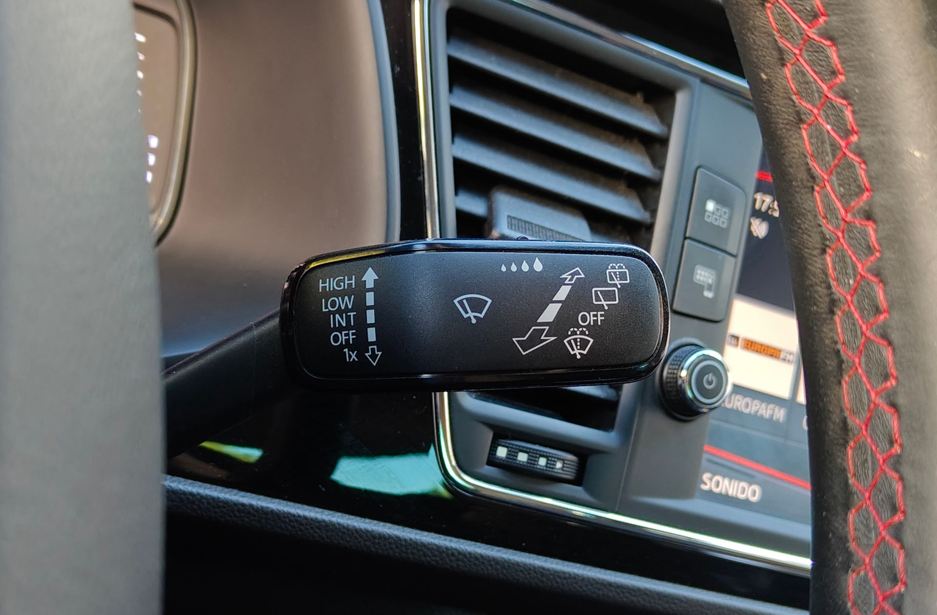 SEAT León 2.0 TSI FR DSG - foto 32