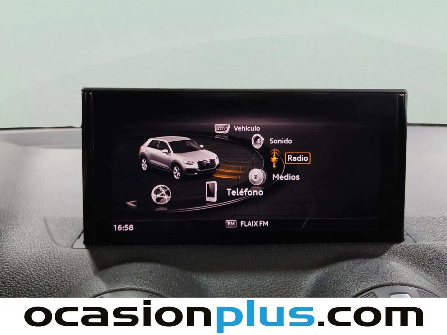 Foto Audi Q2 Audi Q2 Advanced 30 TDI  (116 CV)