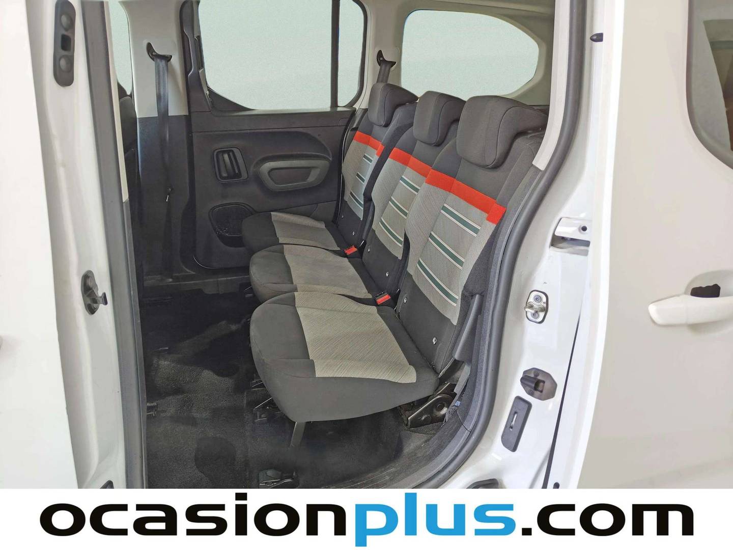 Foto asientos traseros Citroën Berlingo Citroen Berlingo BlueHDi 130 S&S Talla XL Shine (130 CV)