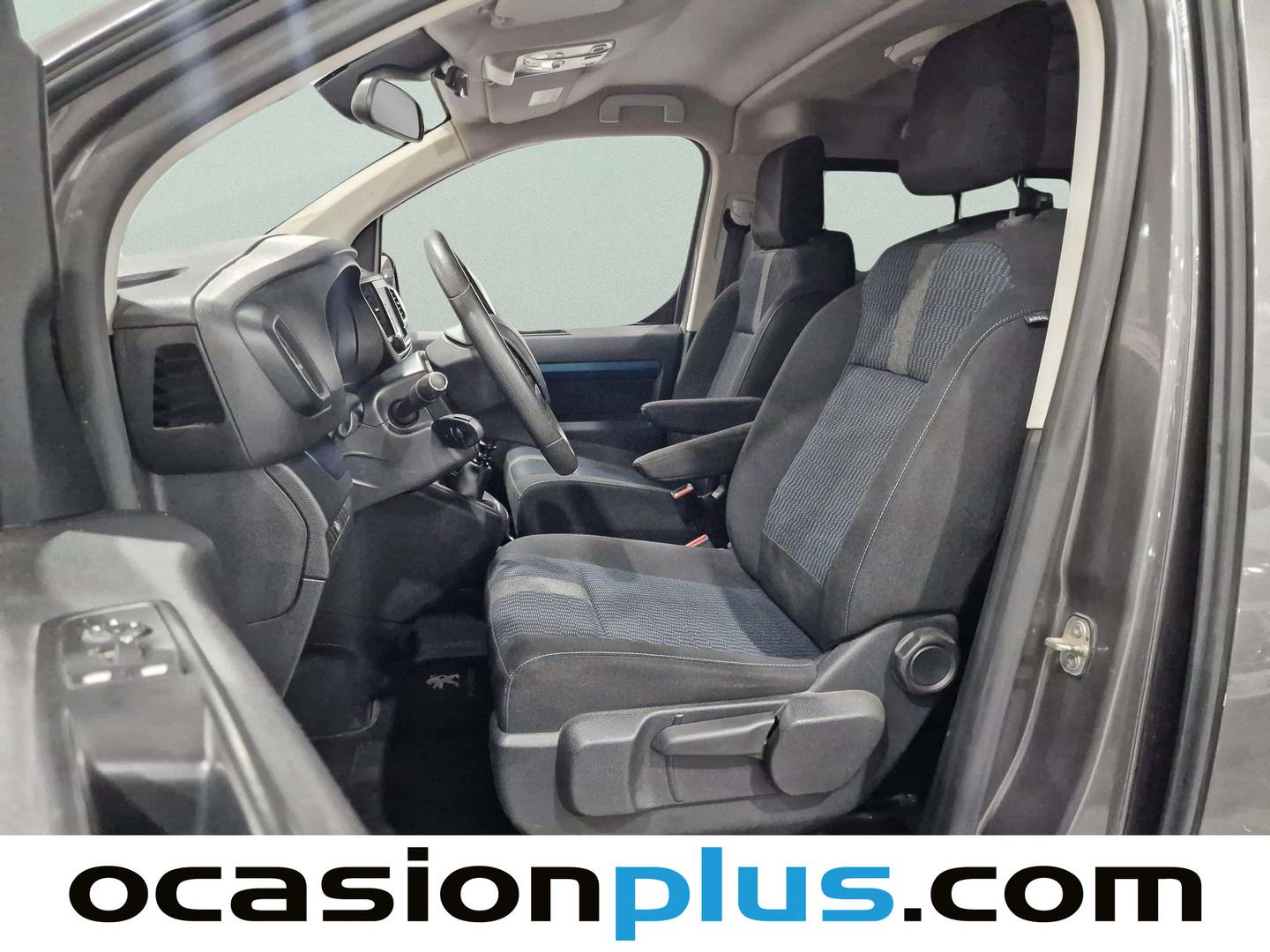 Foto asientos traseros Peugeot Traveller Peugeot Traveller BlueHDi 150 Active Standard (150 CV) 8 Plazas
