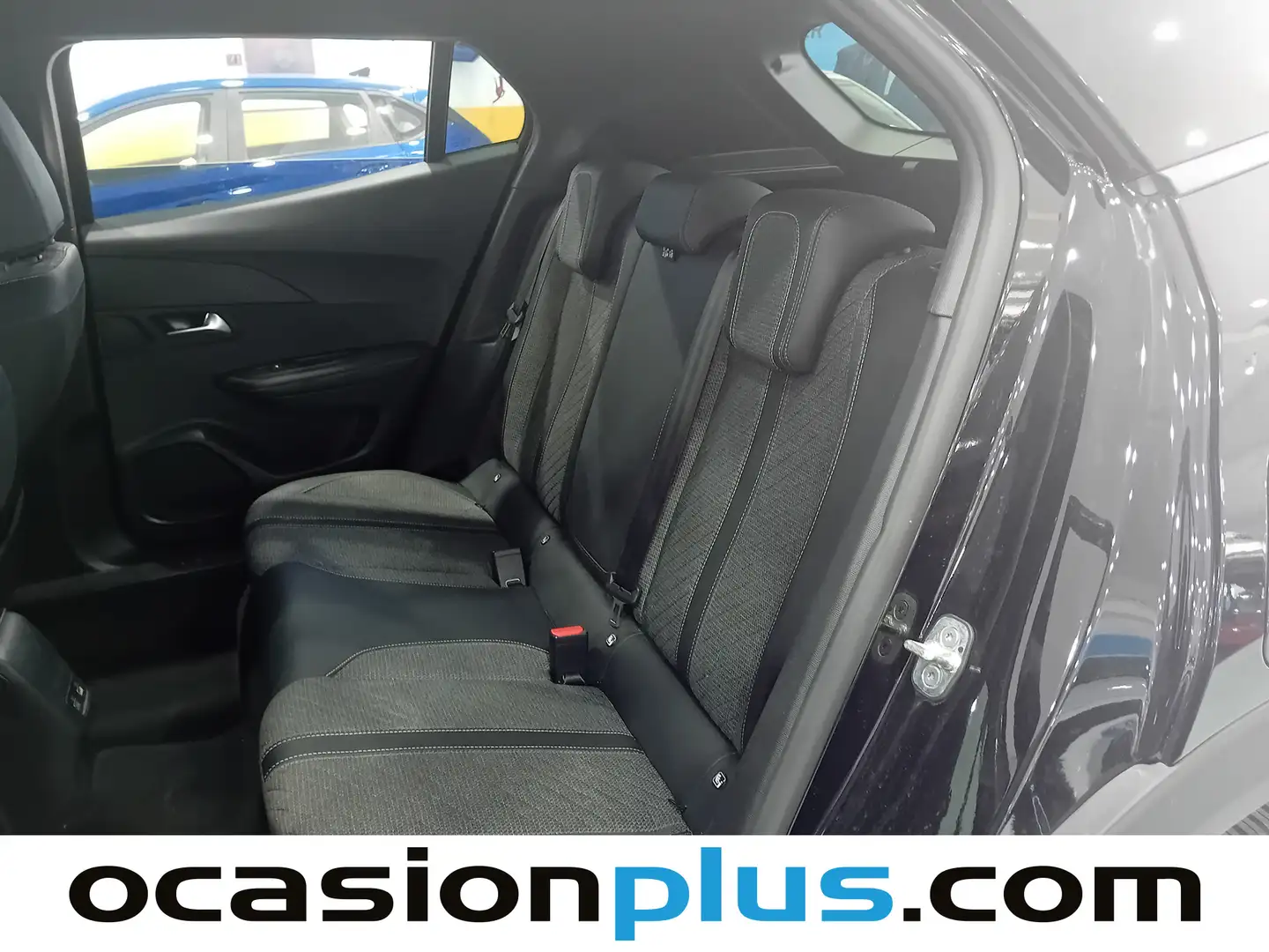 Foto Peugeot 2008 Peugeot 2008 Allure Hybrid eDCS6 (145 CV)