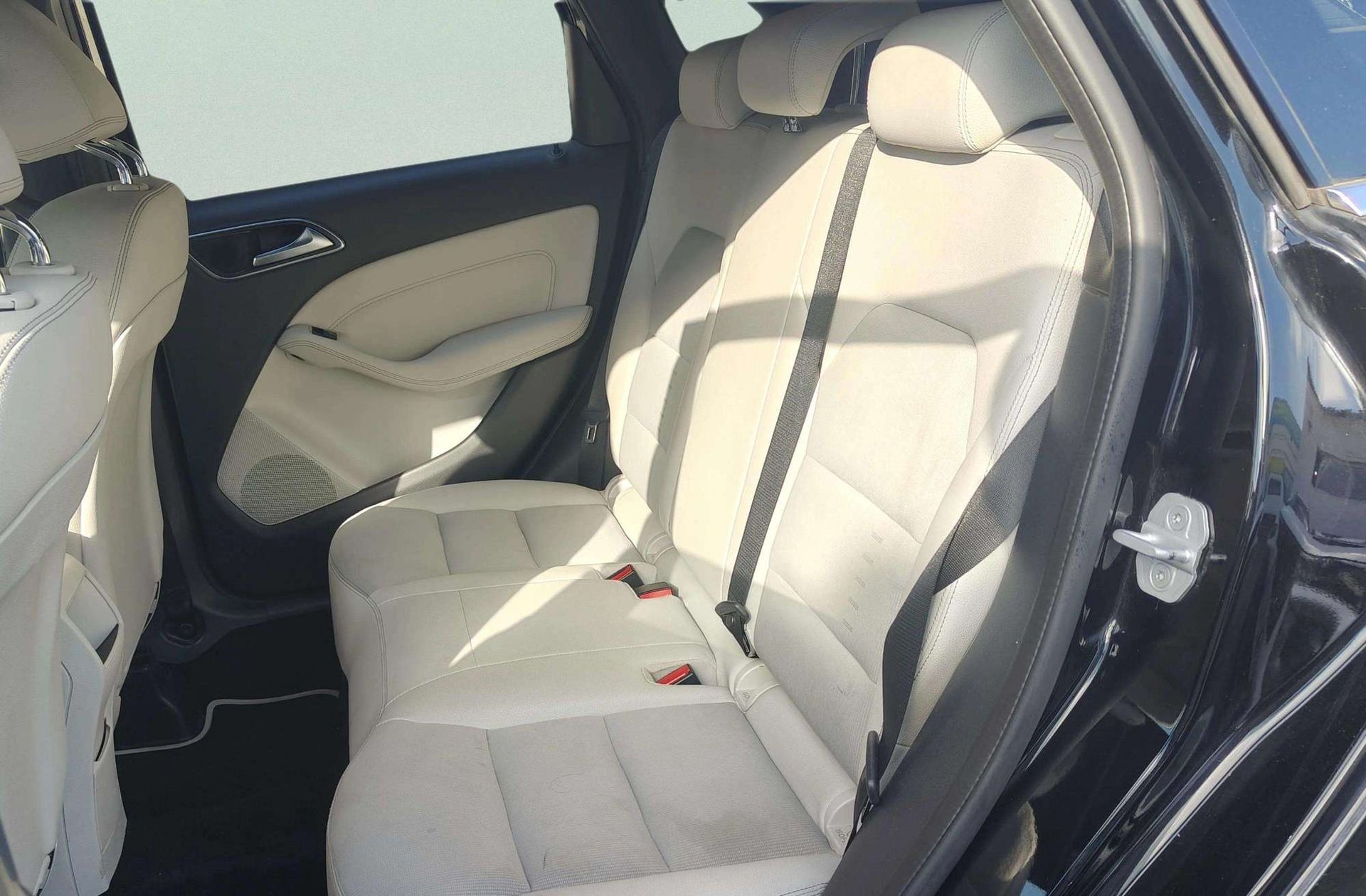 Mercedes-Benz Clase B 200 d - foto 11