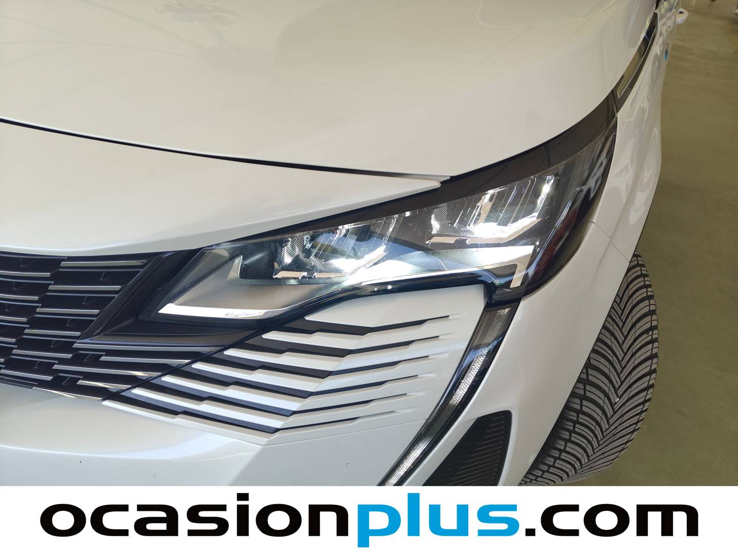 Foto Peugeot 3008 Hybrid Peugeot 3008 300 Allure Pack e-EAT8 (300 CV)