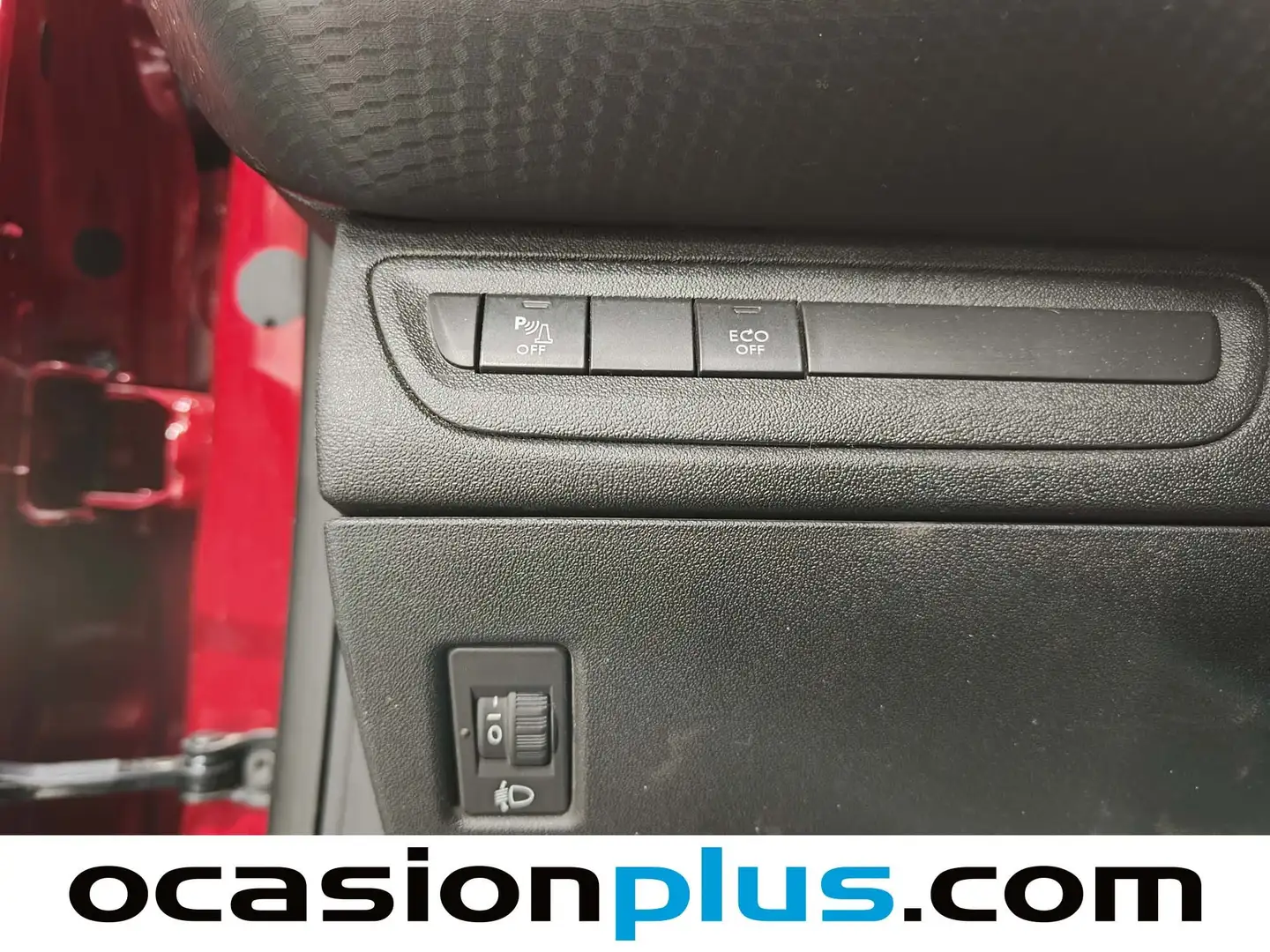 Foto Peugeot 2008 Peugeot 2008 PureTech Signature  (82 CV)