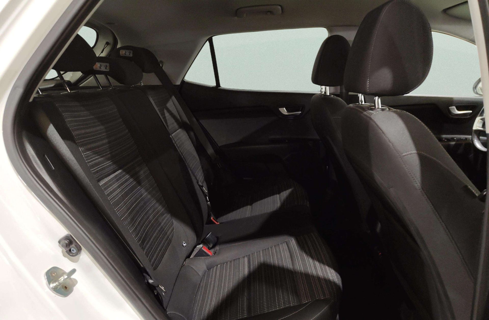 Kia Stonic 1.0 T-GDi Drive - foto 16