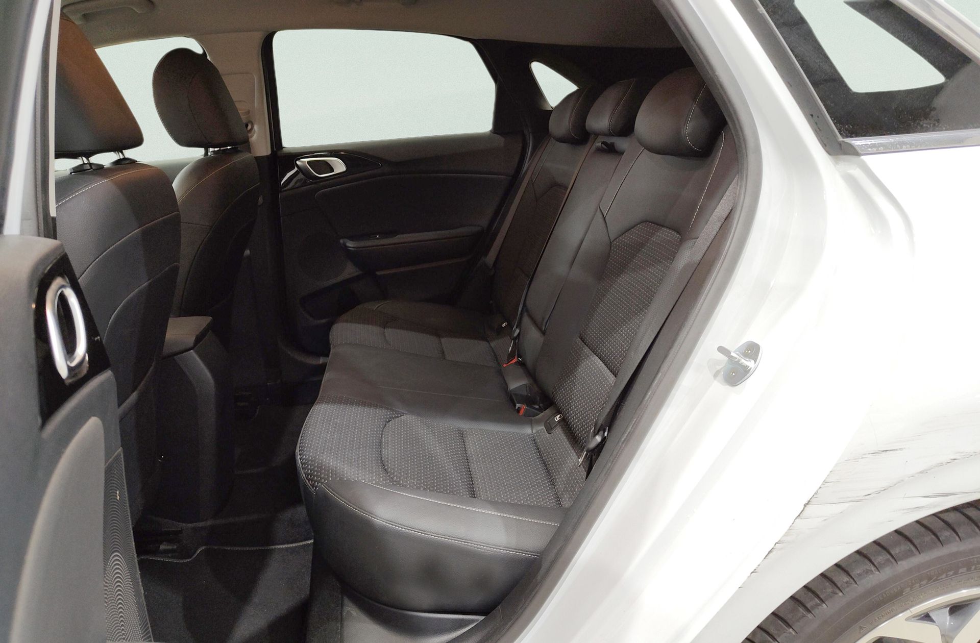 Kia Ceed 1.0 T-GDi Tech - foto 12