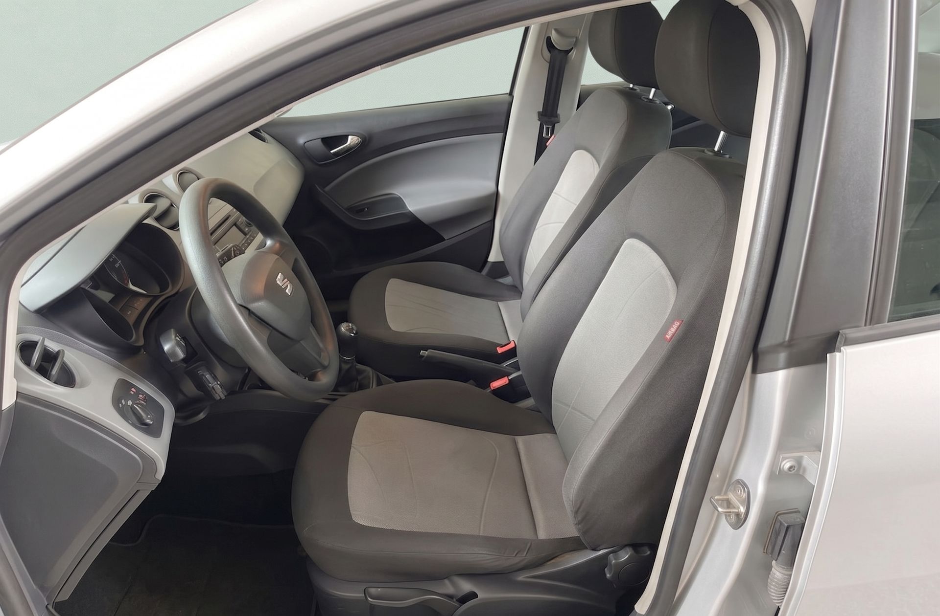 SEAT Ibiza 1.6 TDI CR Reference - foto 8