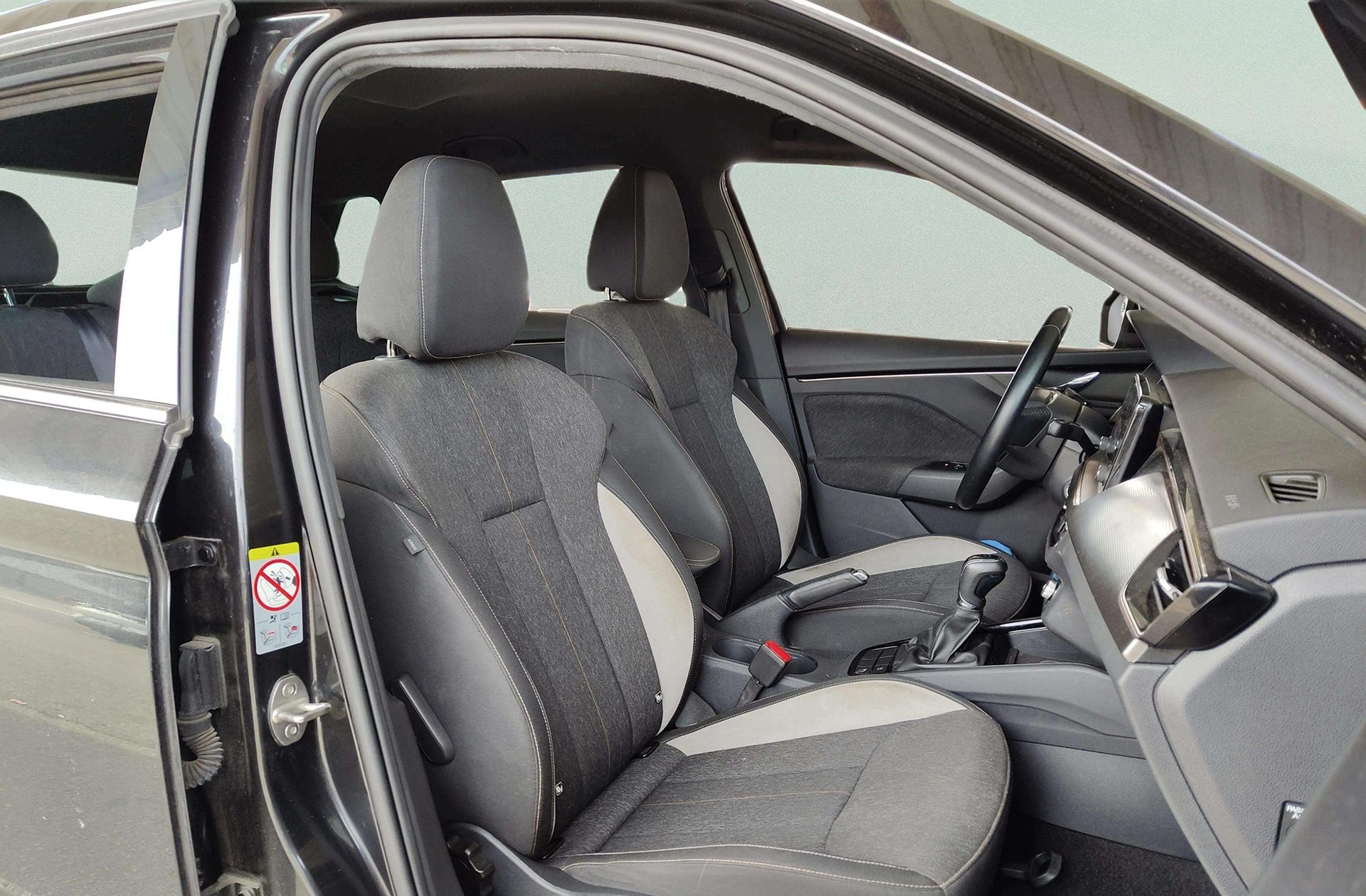 Škoda Kamiq 1.0 TSI Style DSG - foto 18
