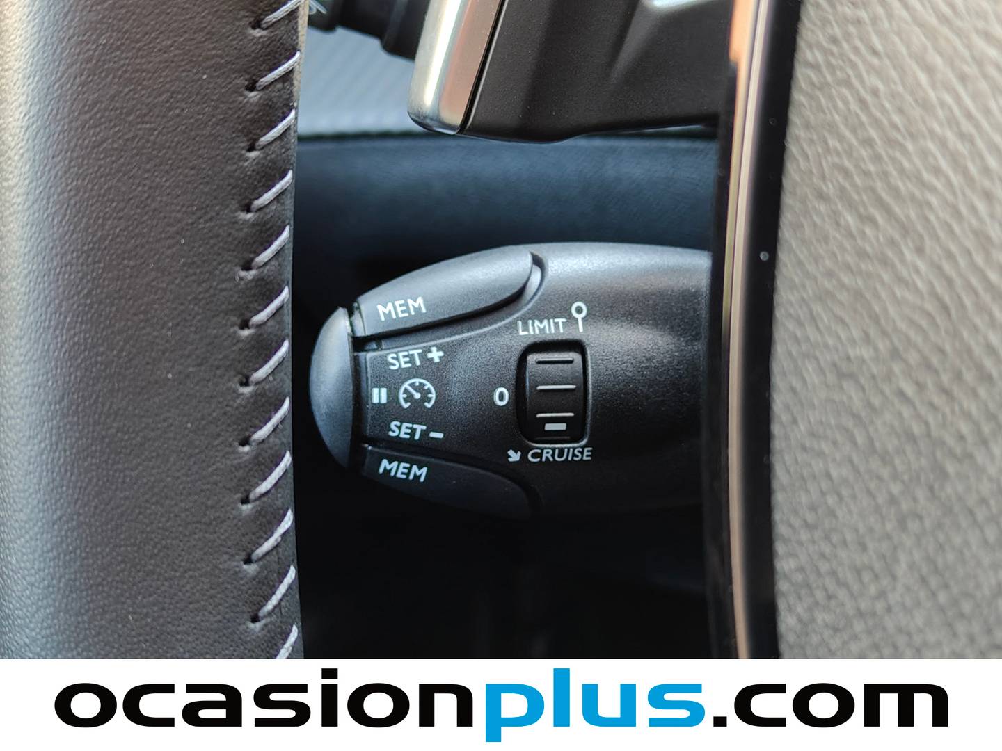 Equipamiento del Peugeot 2008 Peugeot 2008 Allure Hybrid eDCS6 (145 CV)