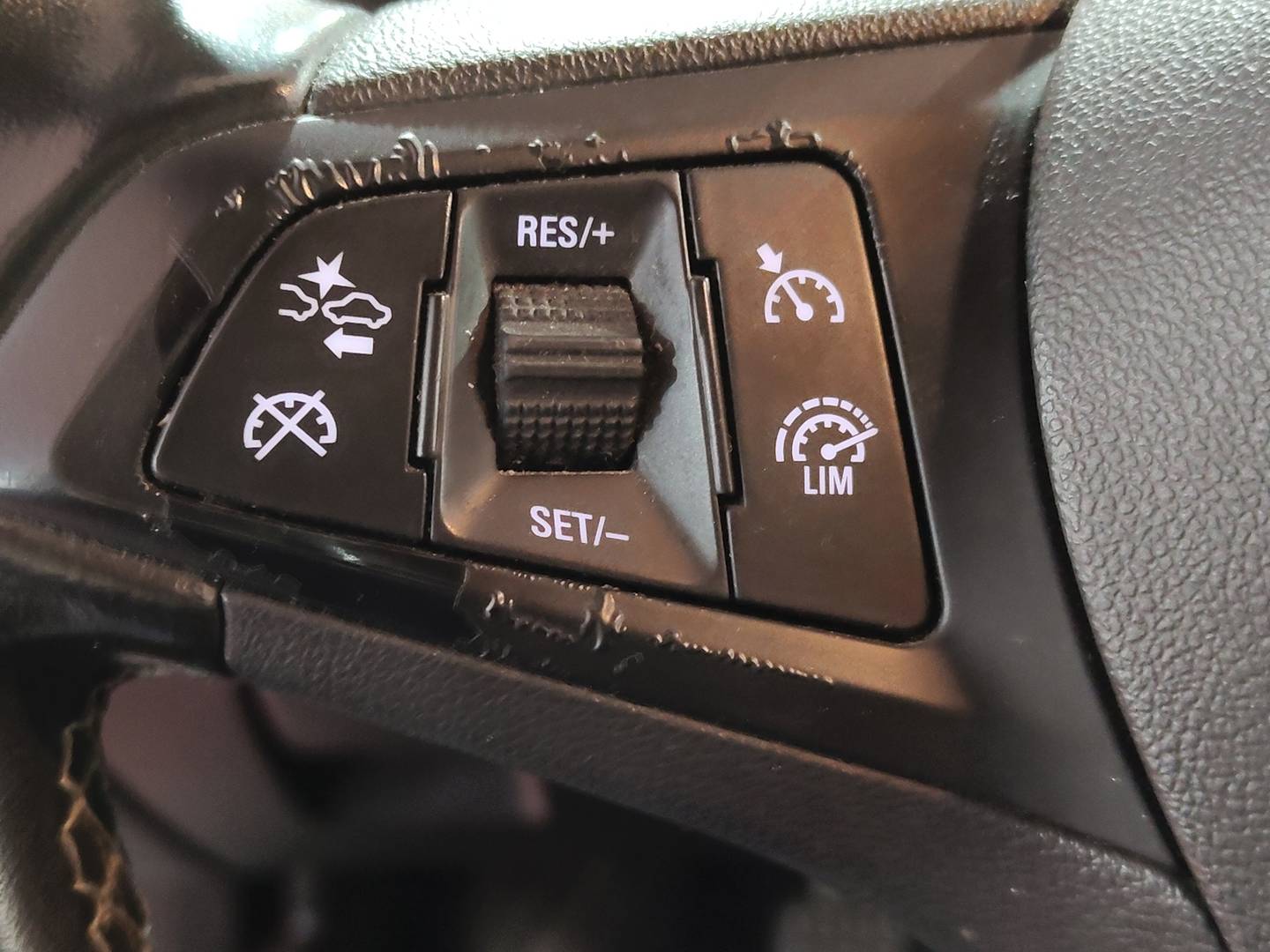 Foto Opel Astra Opel Astra 1.5 D DVH GS Line (122 CV)