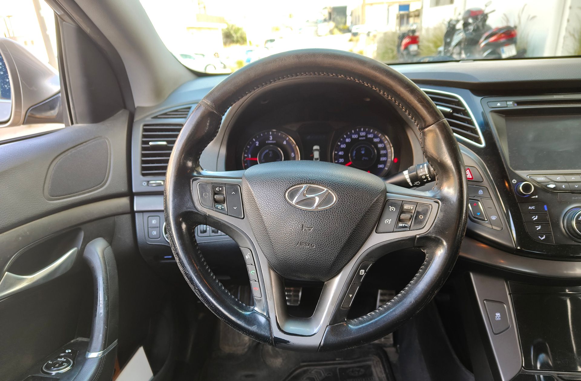 Hyundai i40 1.7 CRDi BlueDrive Tecno - foto 18