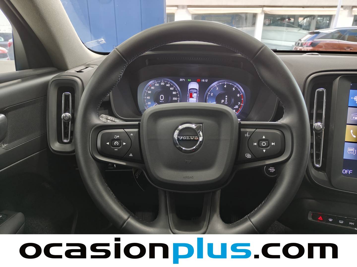 Foto Volvo XC40 Volvo XC40 T2 Momentum Core Auto (129 CV)