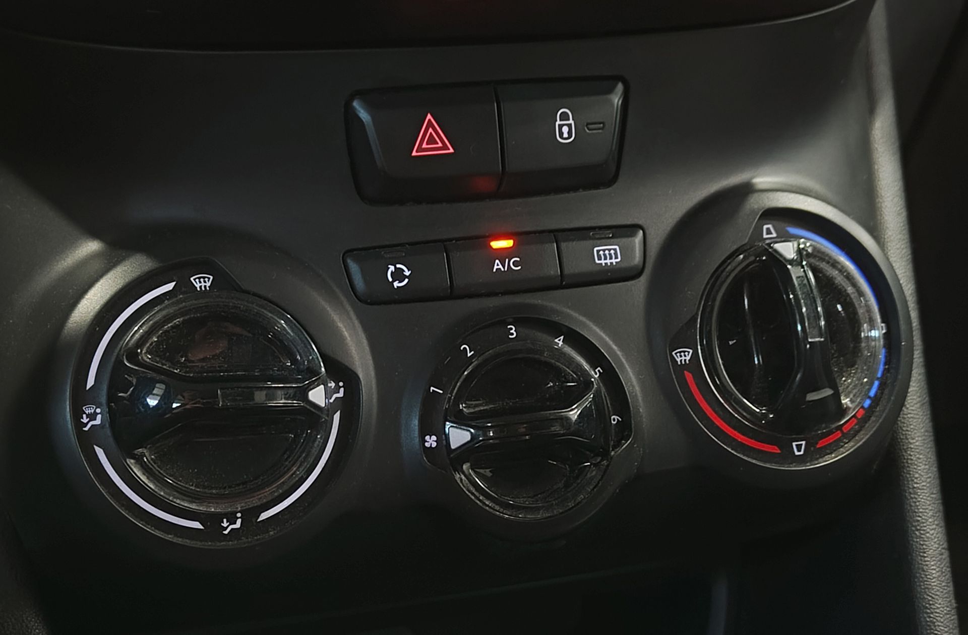 Peugeot 208 PureTech 82 Style - foto 26