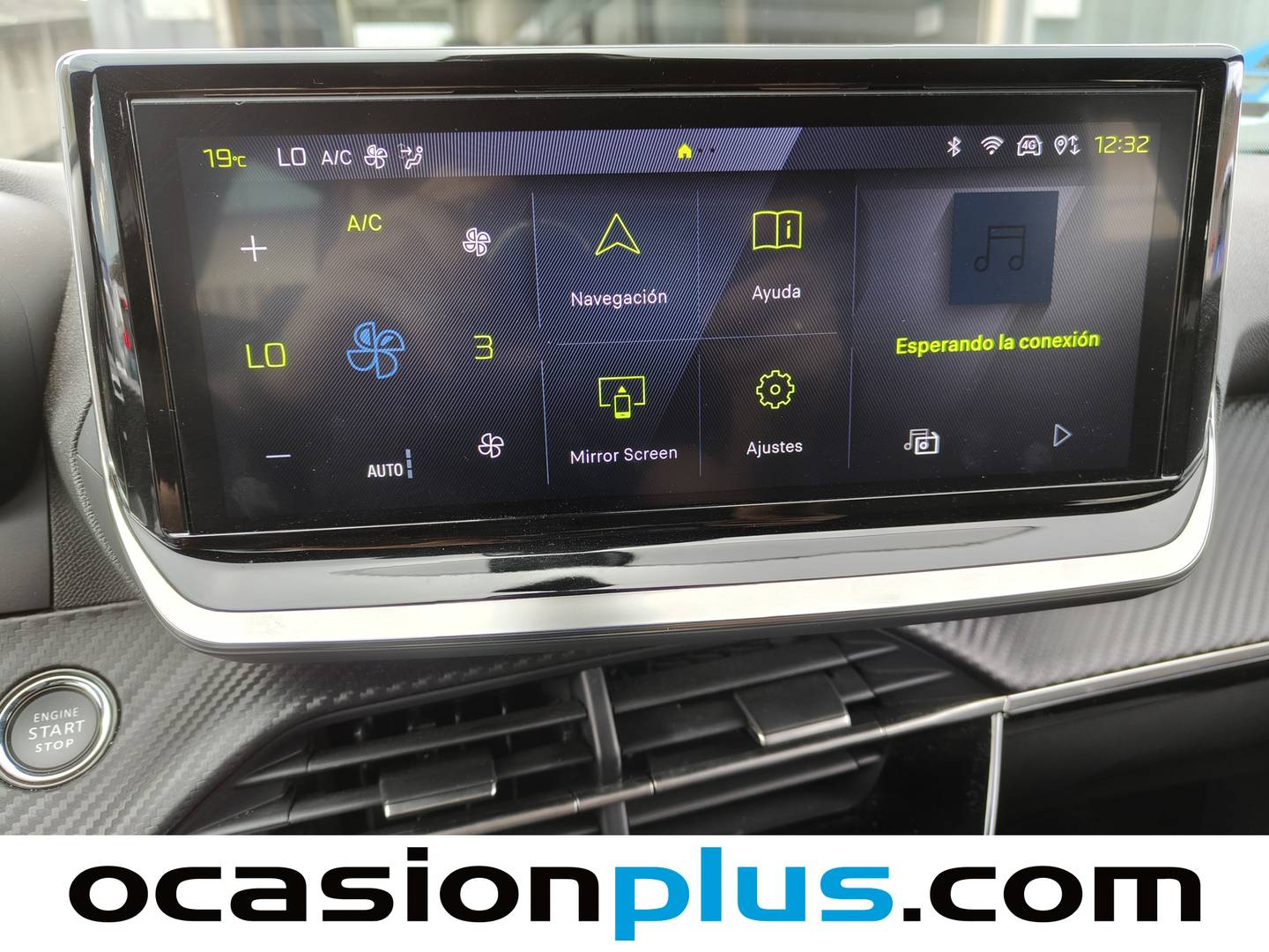 Foto Peugeot 2008 Peugeot 2008 Allure Hybrid eDCS6 (136 CV)