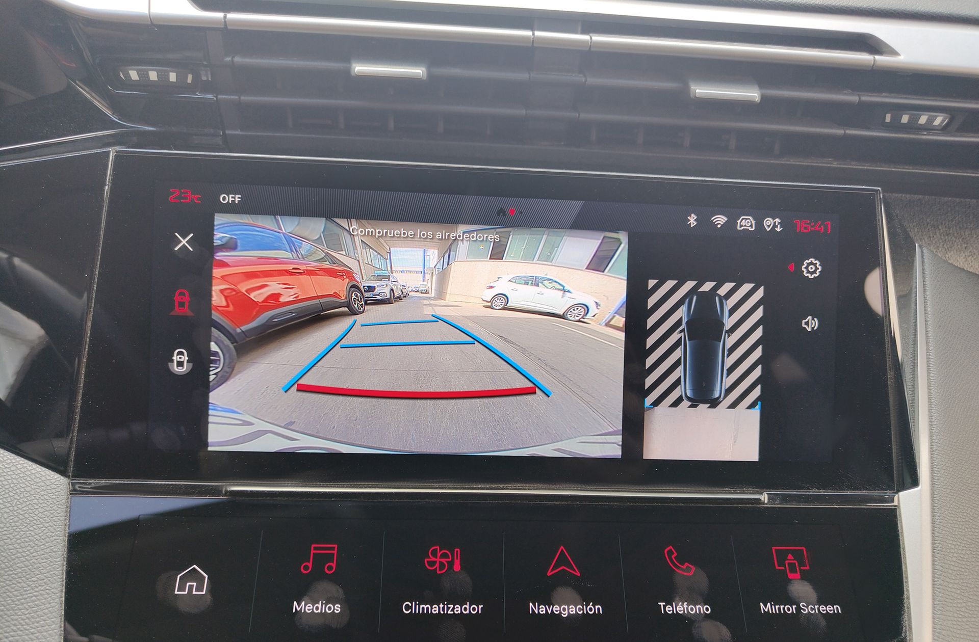 Peugeot 308 Allure BlueHDi 130 EAT8 - foto 8