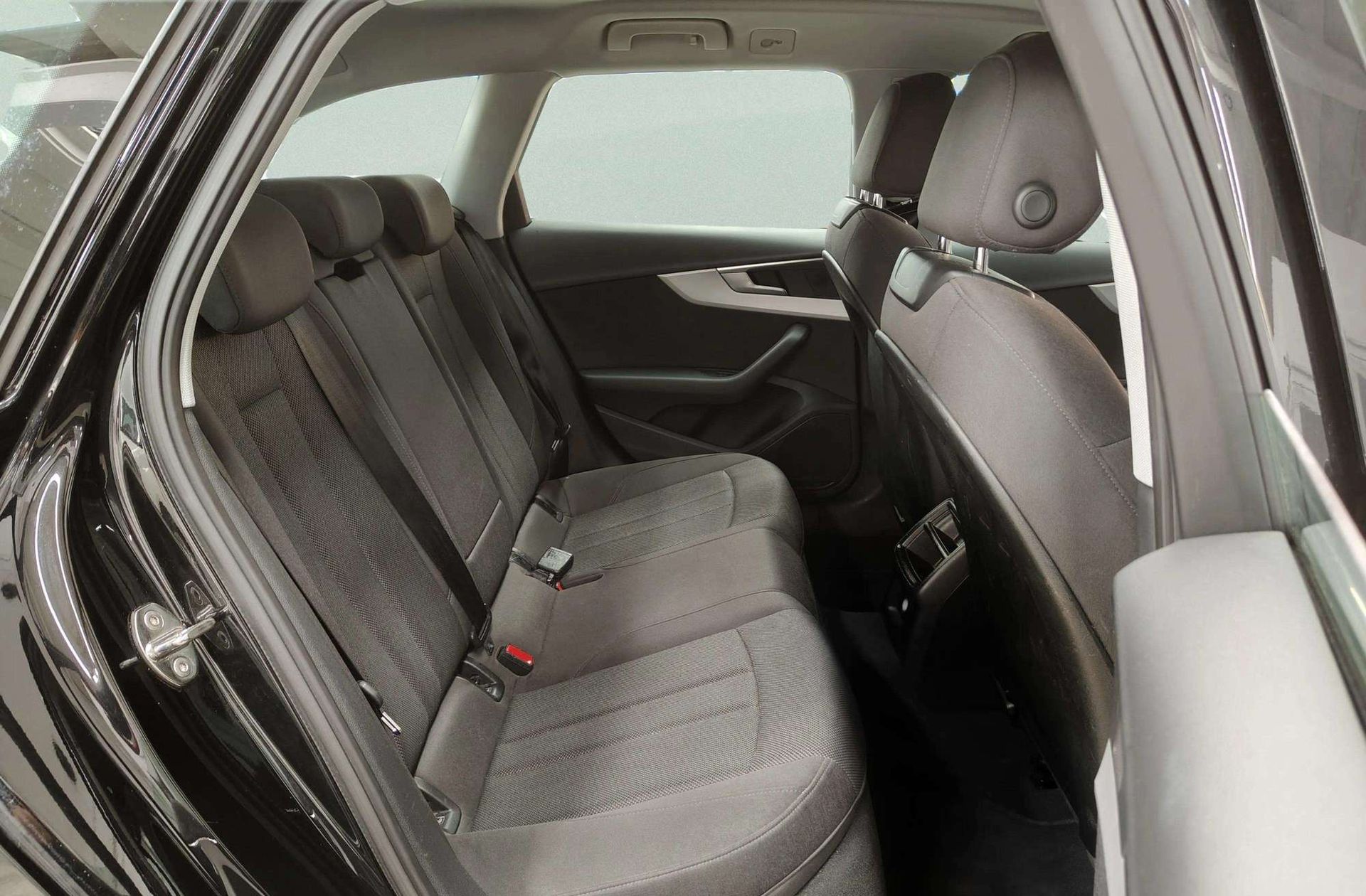 Audi A4 Avant Advanced 35 TFSI S tronic - foto 18