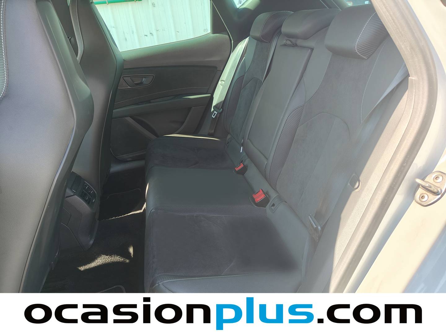 Foto asientos traseros Seat León Seat León 2.0 TSI Cupra Carbon Edition DSG (290 CV)