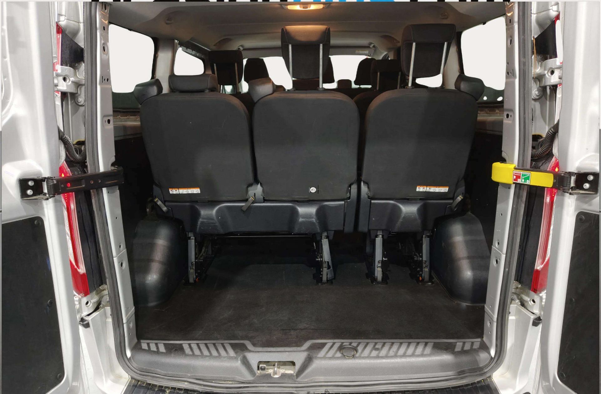 Ford Transit Custom Kombi 2.0 TDCi 320 L1 Trend - foto 14