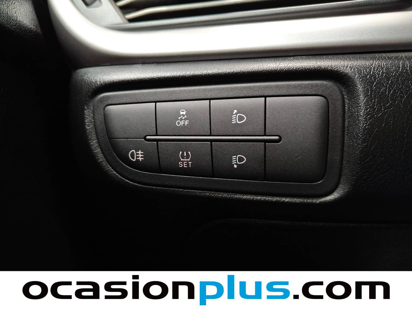 Equipamiento del Fiat Tipo Fiat Tipo Sedan Sedan 1.3 Multijet II Easy (95 CV)