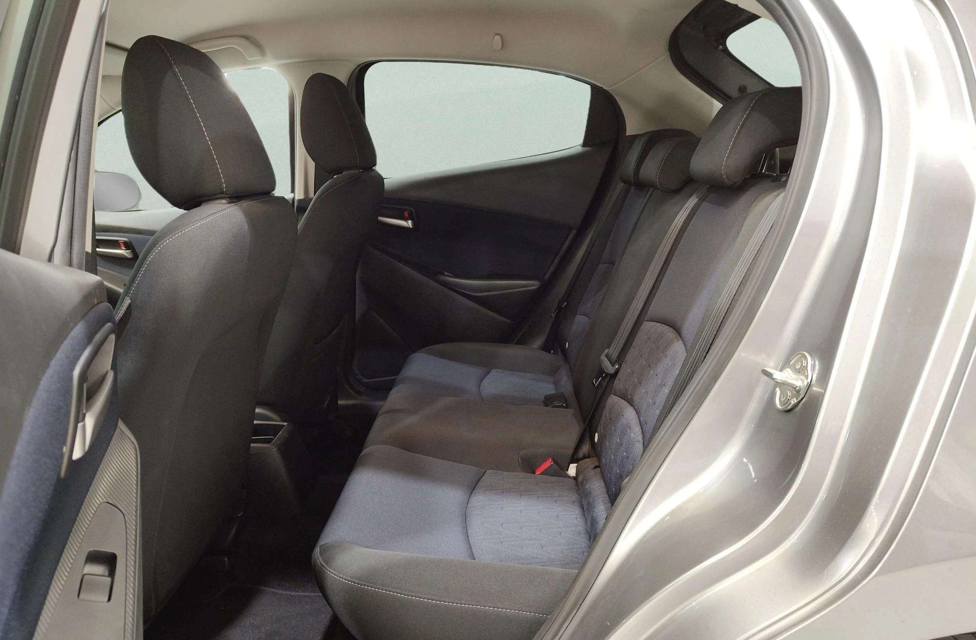 Mazda2 1.5 GE Style+ - foto 9