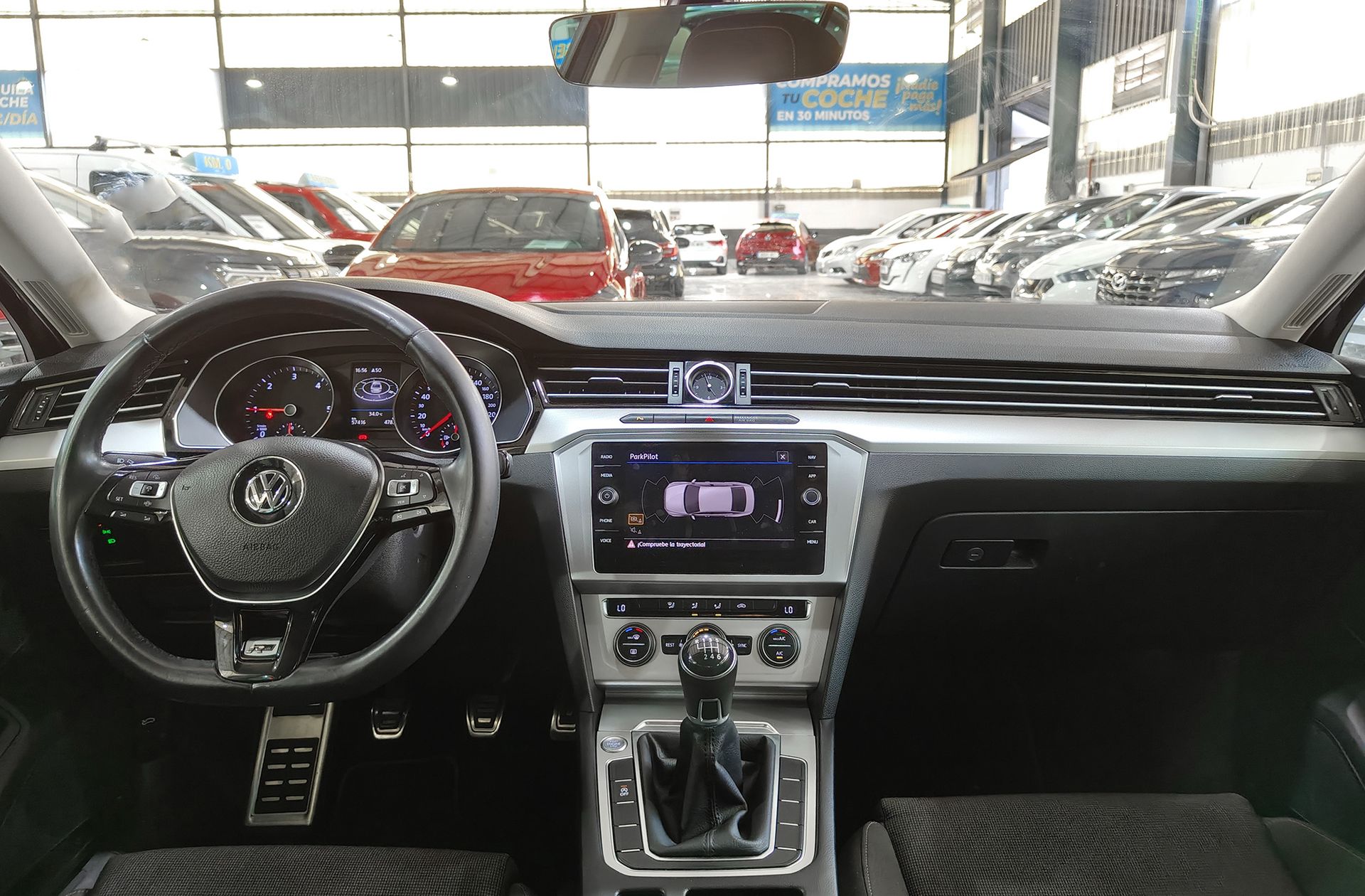Volkswagen Passat Advance 2.0 TDI Pack R Line - foto 6